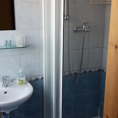 U Stoly بيت ضيافة Usilne